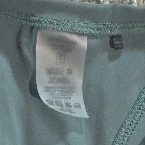 1st Phorm Tank - Picture 3 of 4